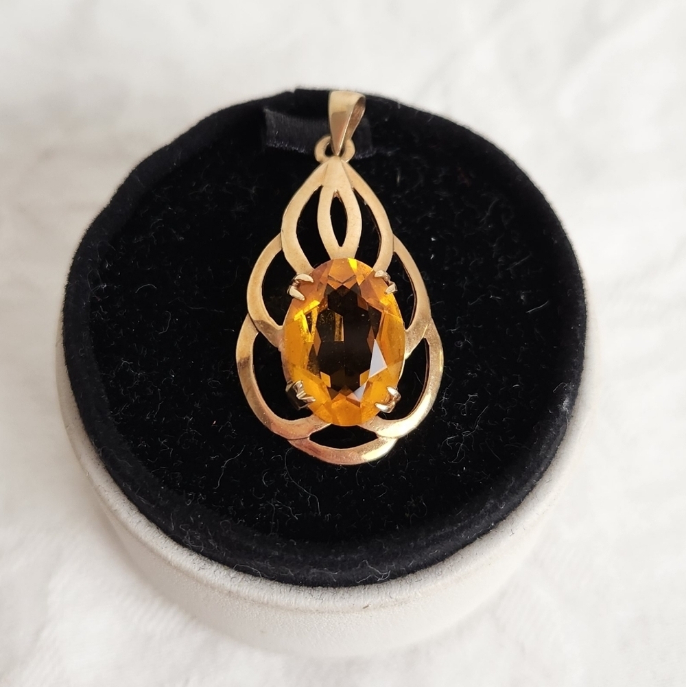 9k Gold Citrine Pendant 60s